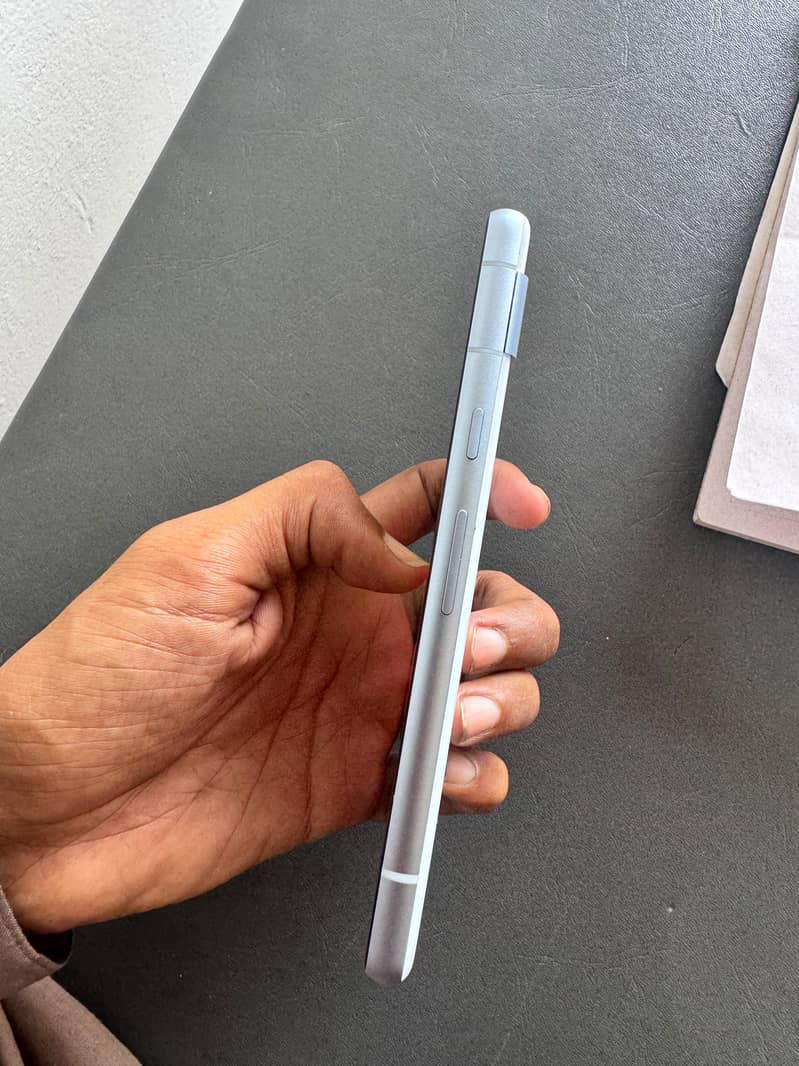 Google Pixel 7a 3