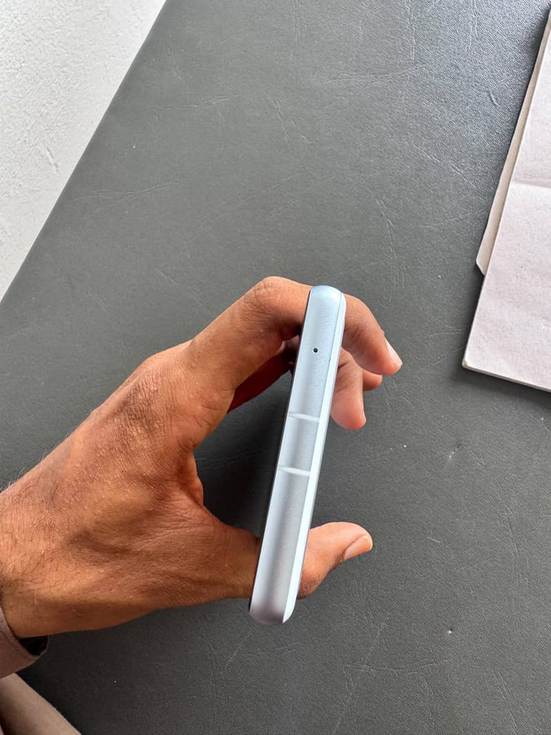 Google Pixel 7a 4