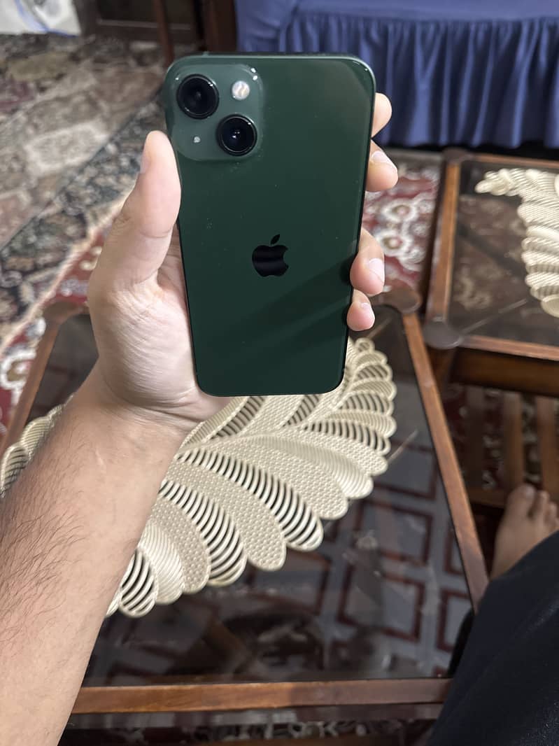 Apple iPhone 13 0