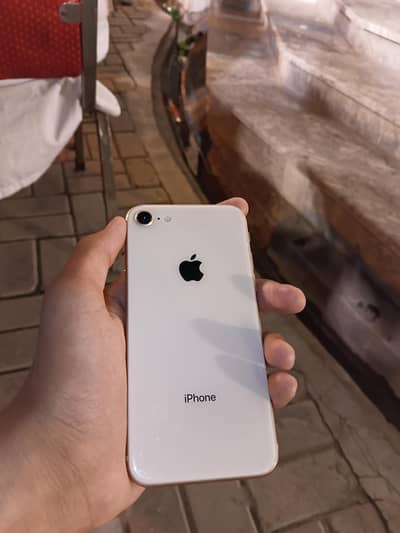 Apple iPhone 8