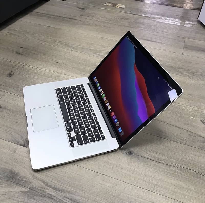 MacBook Pro 1