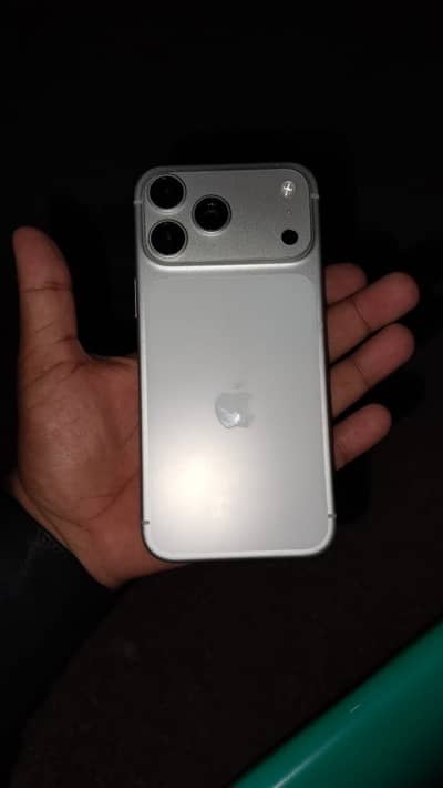 Apple iPhone 17 Pro Max Silver