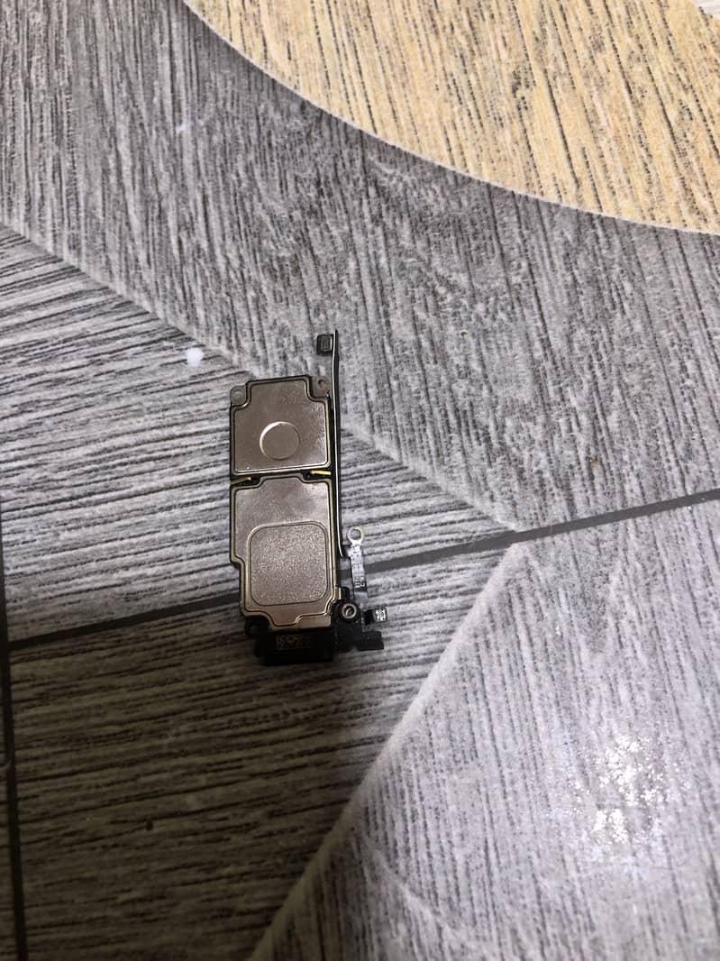 Apple iPhone 8 Plus 3