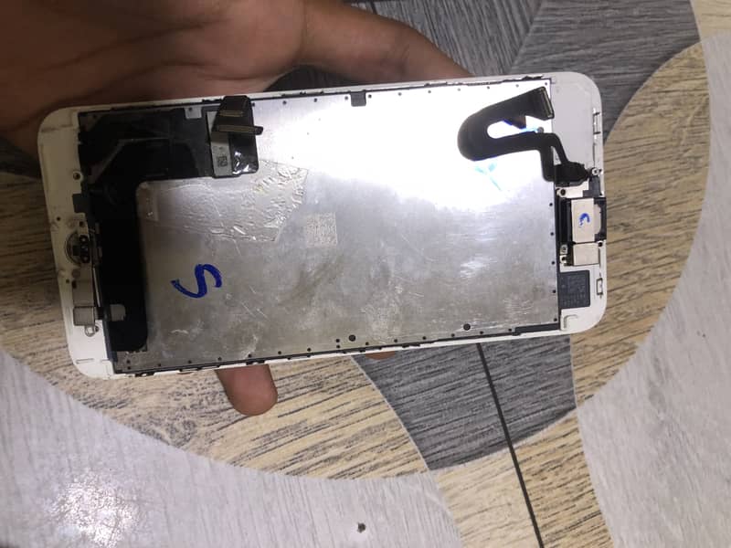 Apple iPhone 8 Plus 14