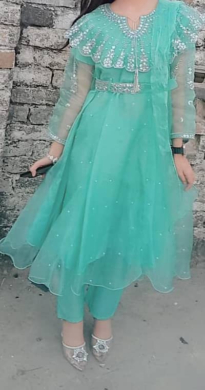3-piece Second-Hand Women’s Dress – Good Condition