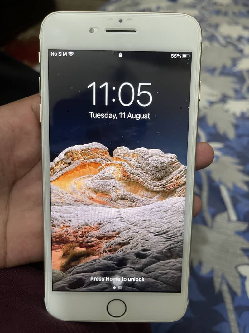 Apple iPhone 7 Plus 1