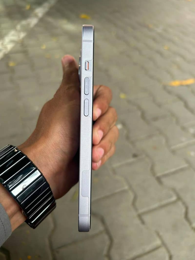 iPhone 14 7