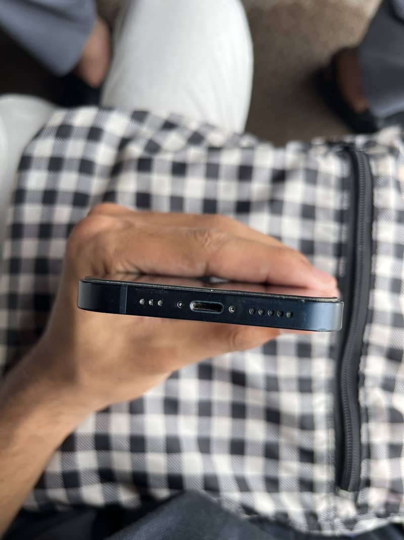 Apple iPhone 13 3