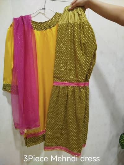 Trending 3 piece Mehndi dress