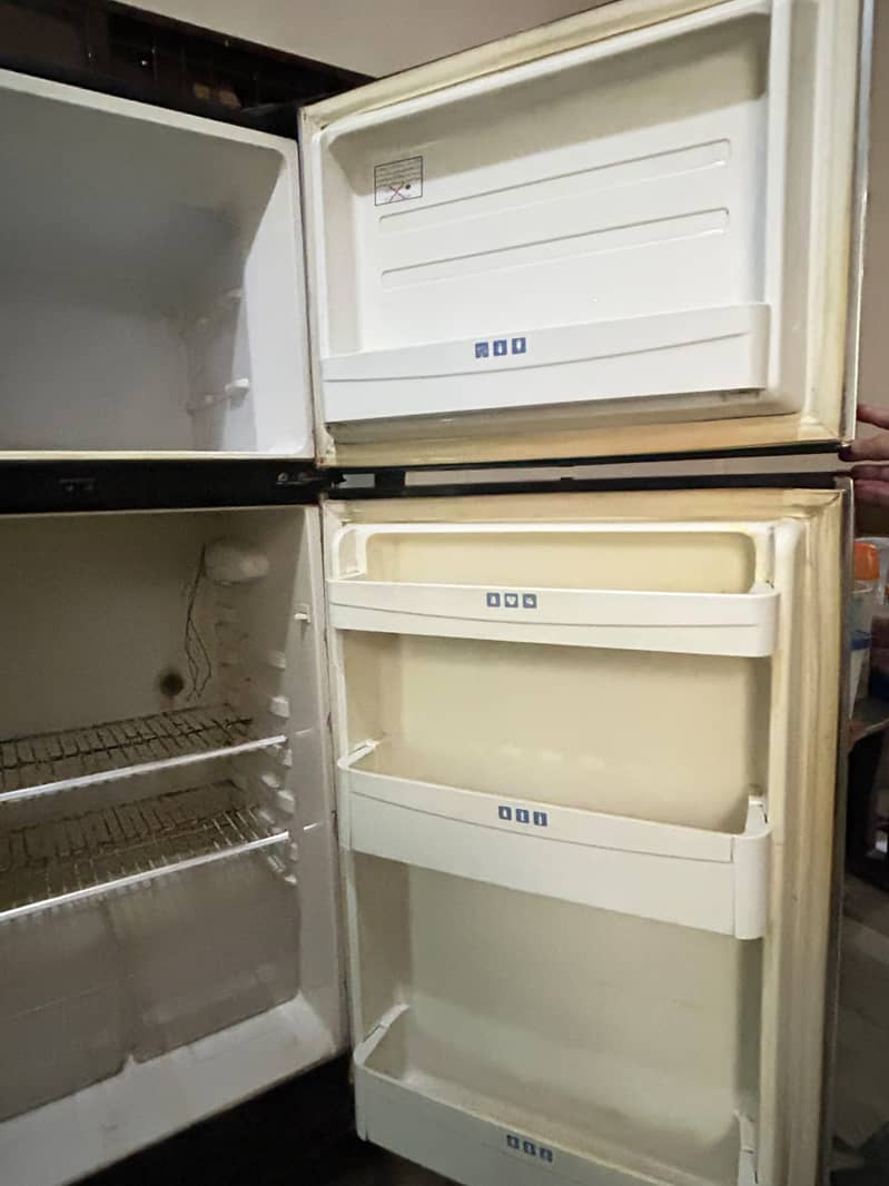 Refrigerator 4
