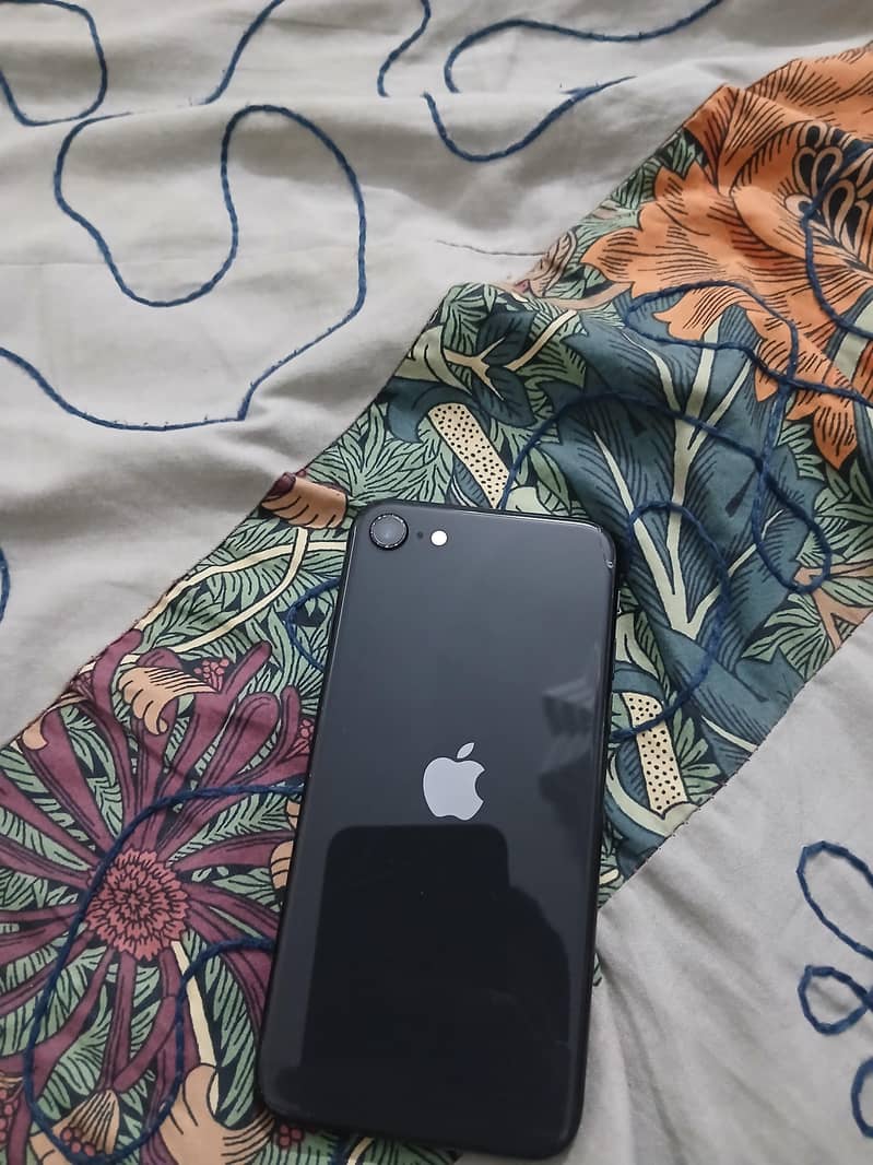 Apple iPhone SE 0