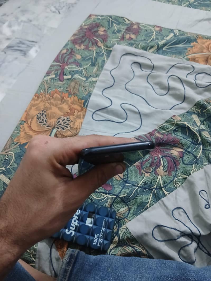 Apple iPhone SE 4