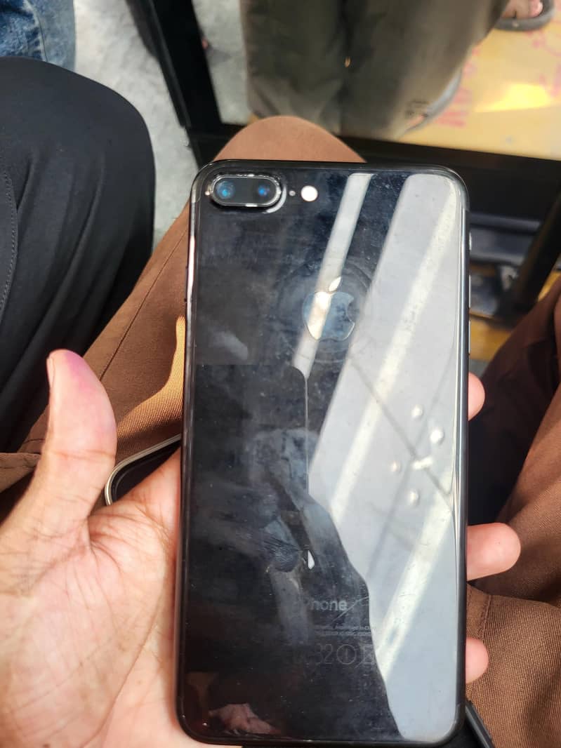 Apple iPhone 7 Plus 3
