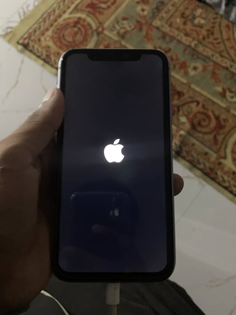 Apple iPhone 11 7