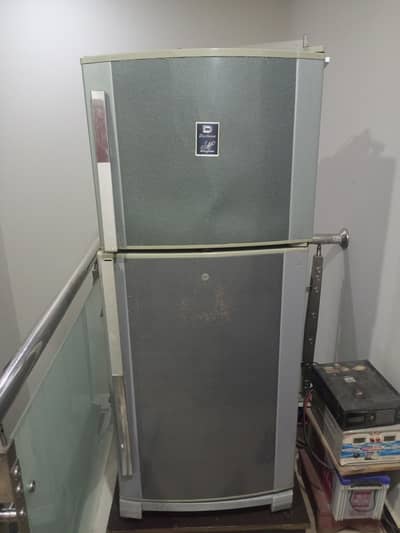 Used Refrigerator for Sale – Excellent Cooling & Good Condition