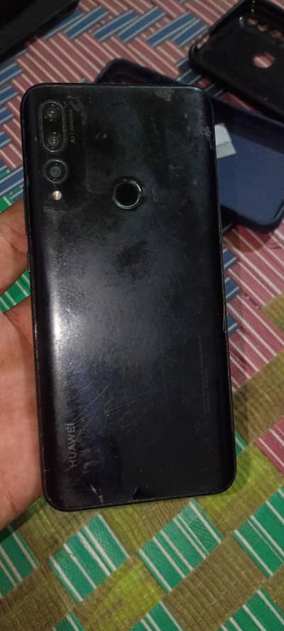 Huawei Y9 Prime 2019 4GB/128GB – Triple Camera – Fingerprint