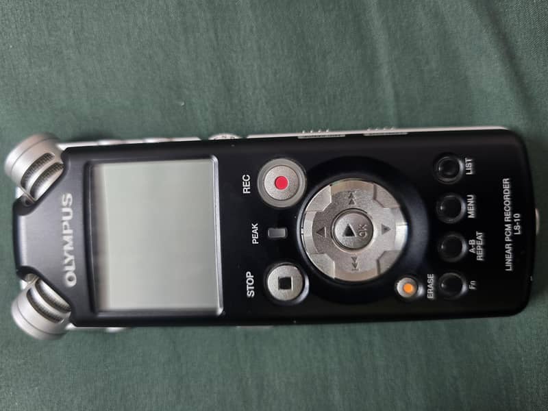 Olympus Ls-10. linear PCM Recoder 1