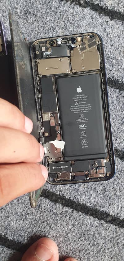 iphone 12 2 phone ha and 12pro 1 bahir se ay ha phone