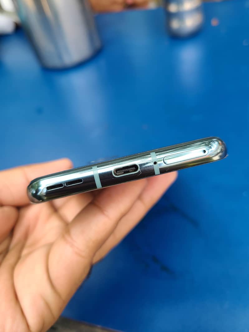 One Plus 9 Pro 4