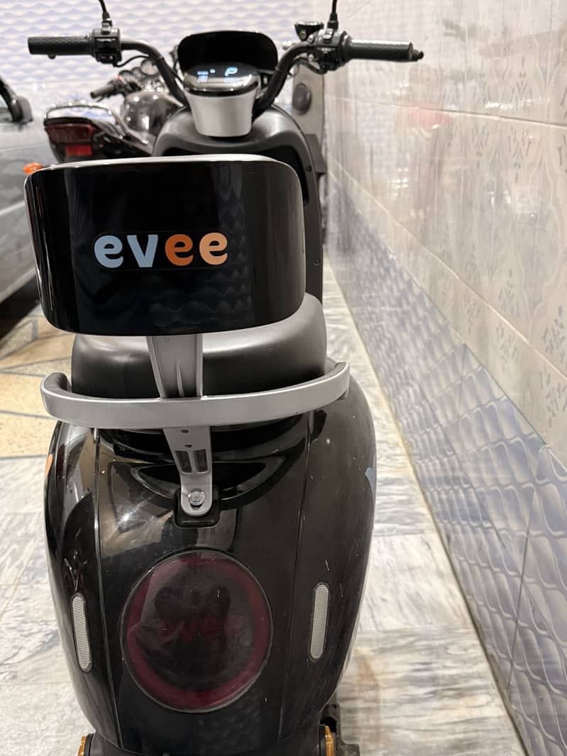 Evee nisa 7