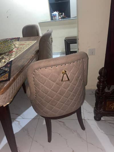 6 seater dining table