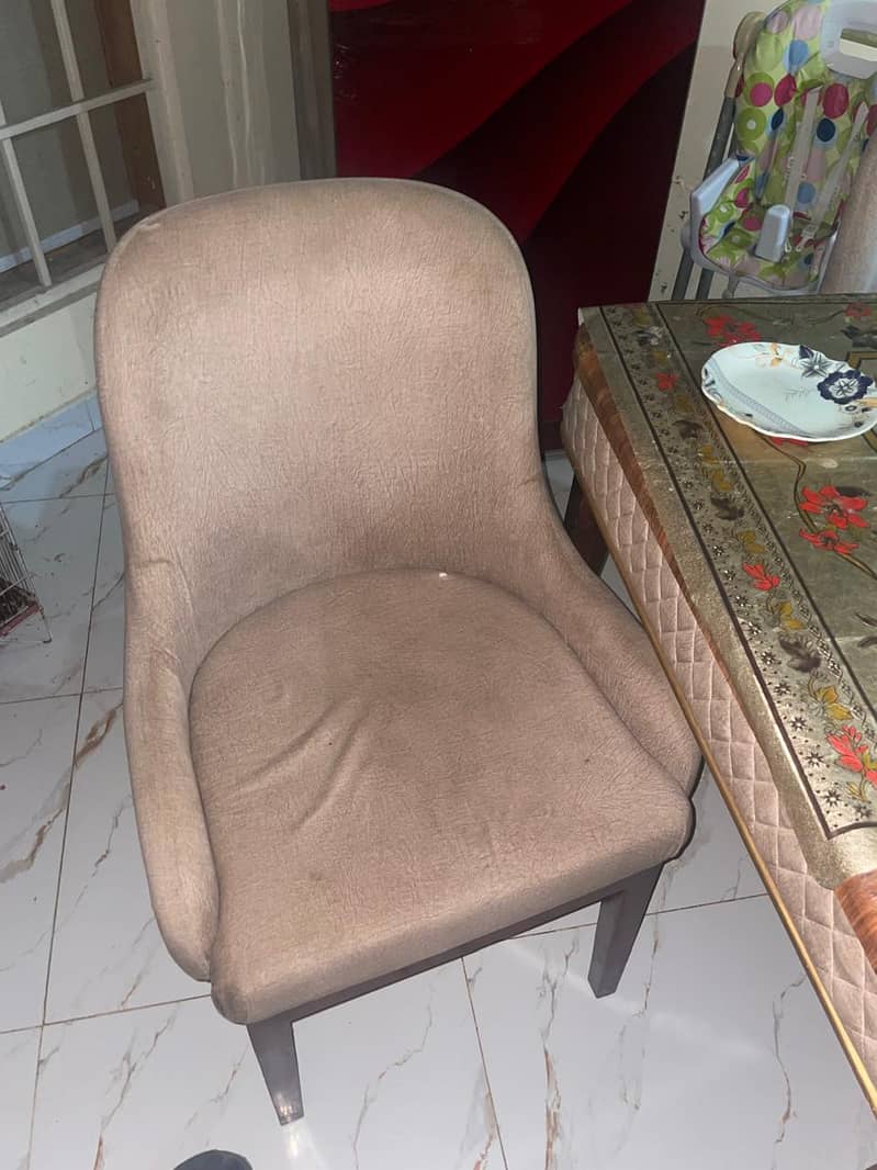 6 seater dining table 1
