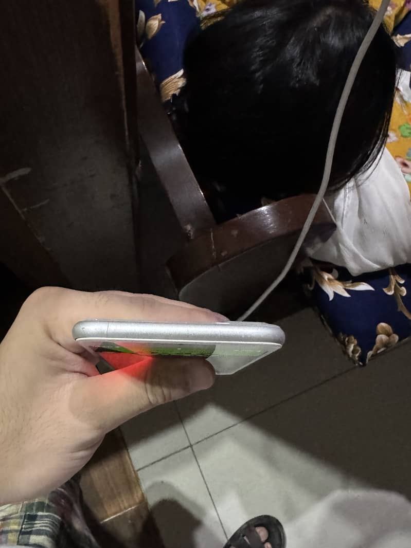 Apple iPhone 8 Plus 1