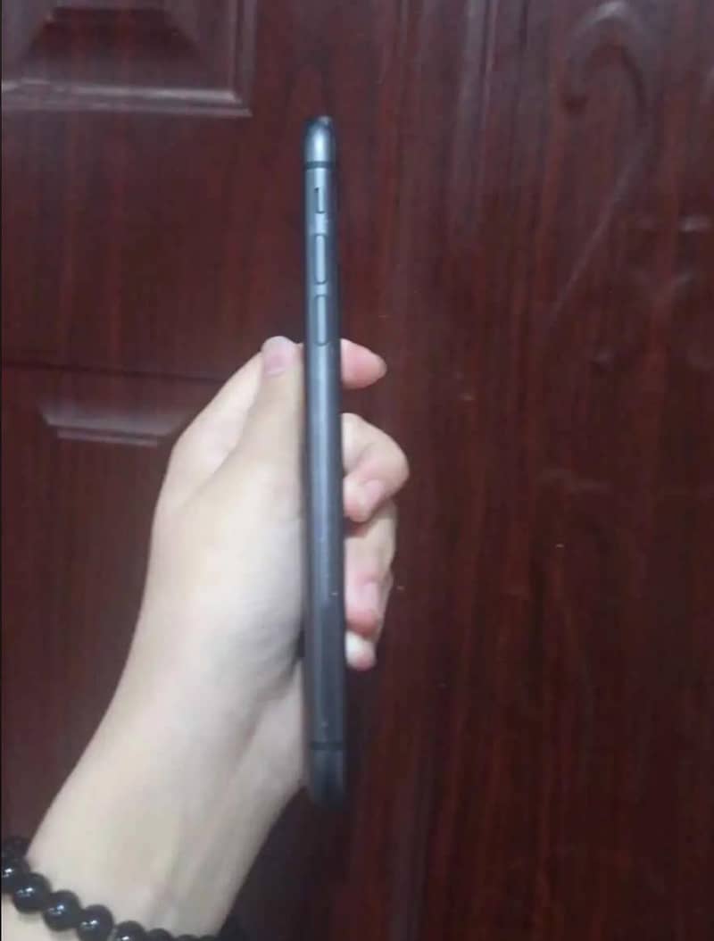 Apple iPhone 11 3
