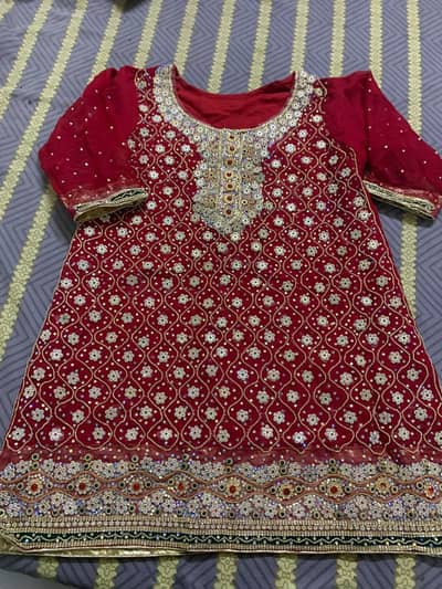 medium shara suit