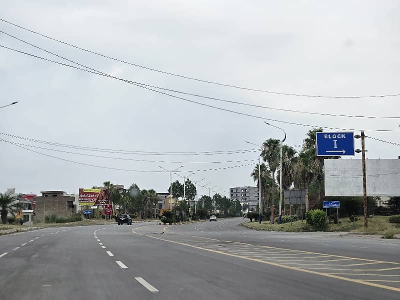 Investors Should sale This Residential Plot Located Ideally In New City 3