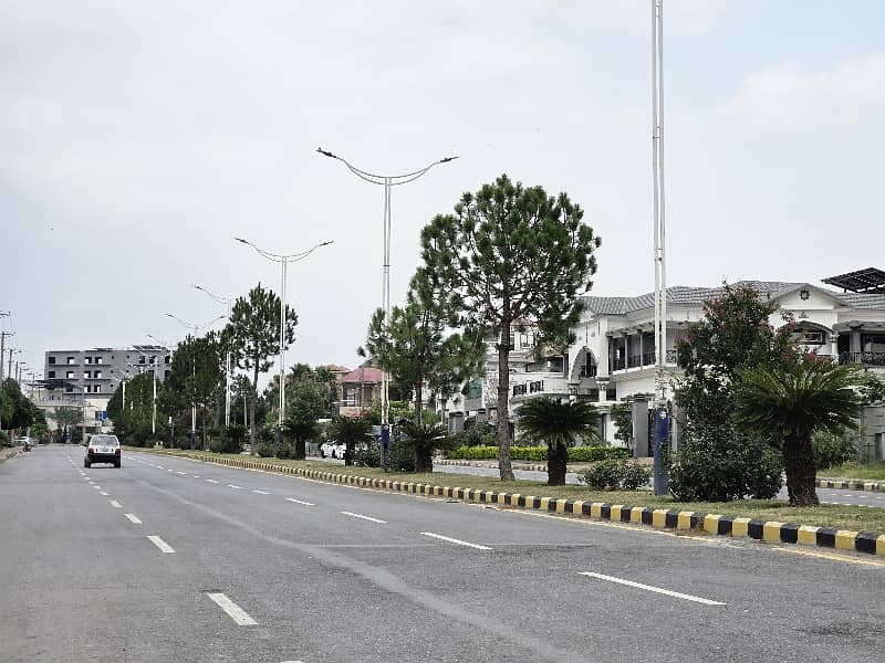 Investors Should sale This Residential Plot Located Ideally In New City 6