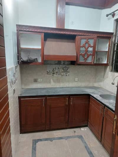 4 marla 1st floor for rent