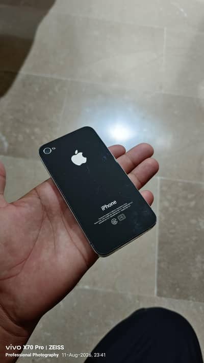 Apple iPhone 4s