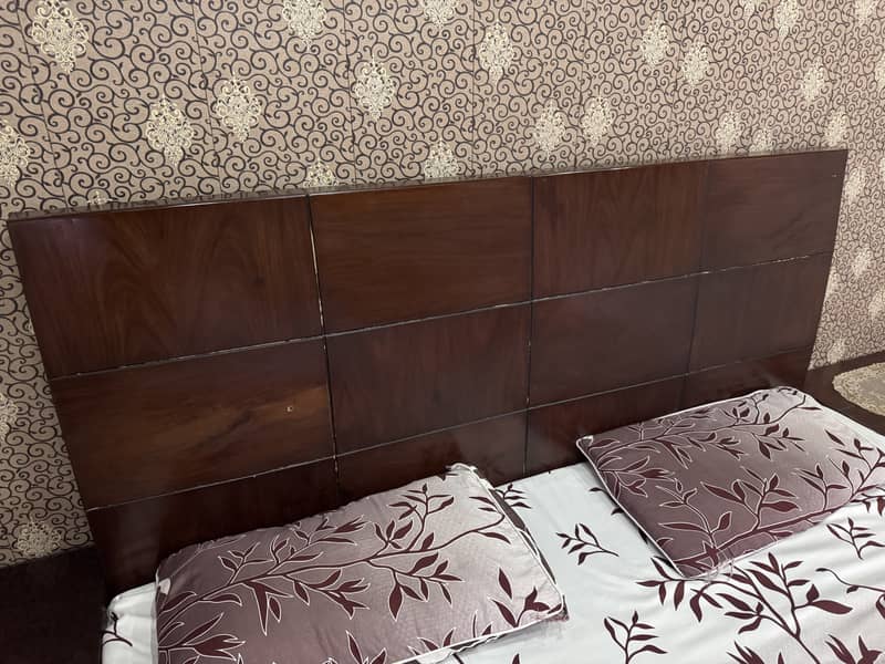 Without matress, 1