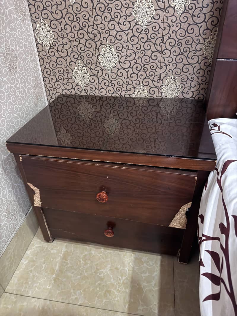 Without matress, 3