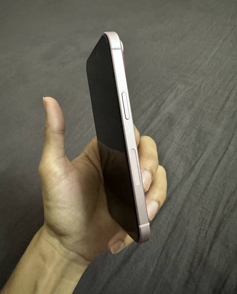 Apple iPhone 15 3