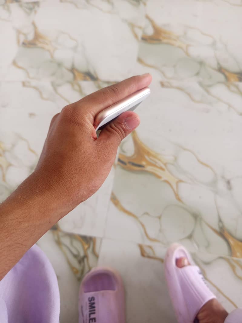 Apple iPhone 8 Plus 3