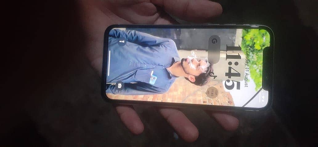 Apple iPhone X 3