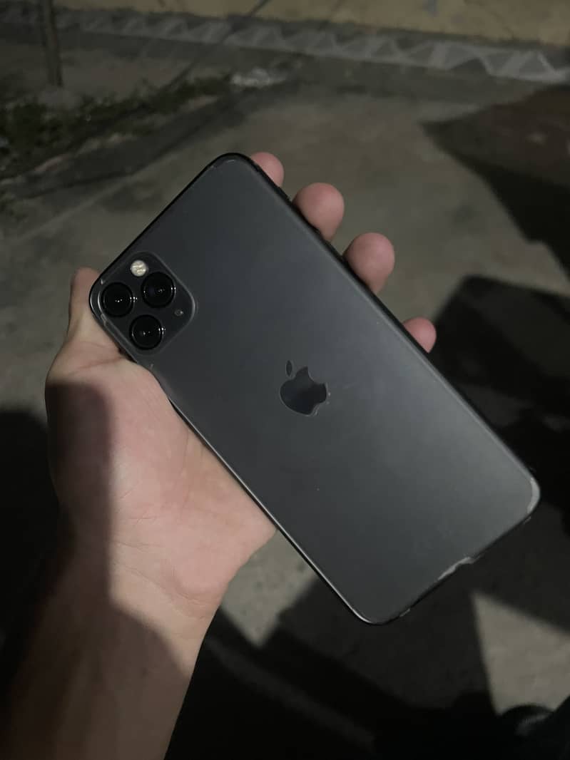 iPhone 11 Pro Max sim working 1