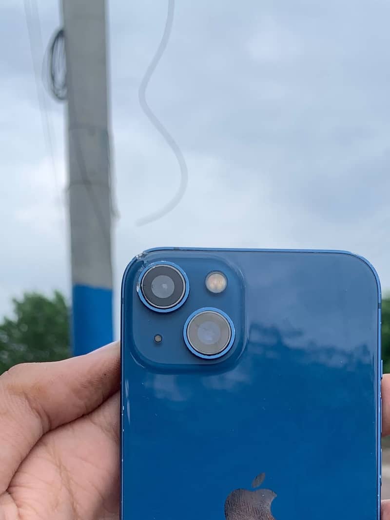 Apple iPhone 13 1