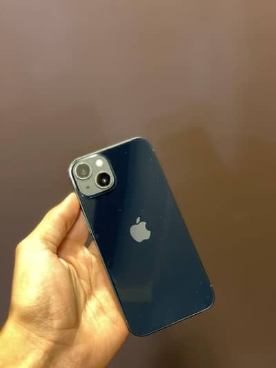 Apple iPhone 13