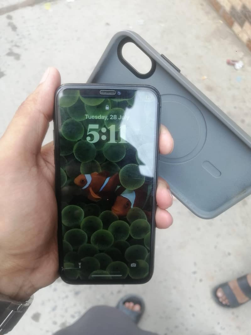 Apple iPhone X 6