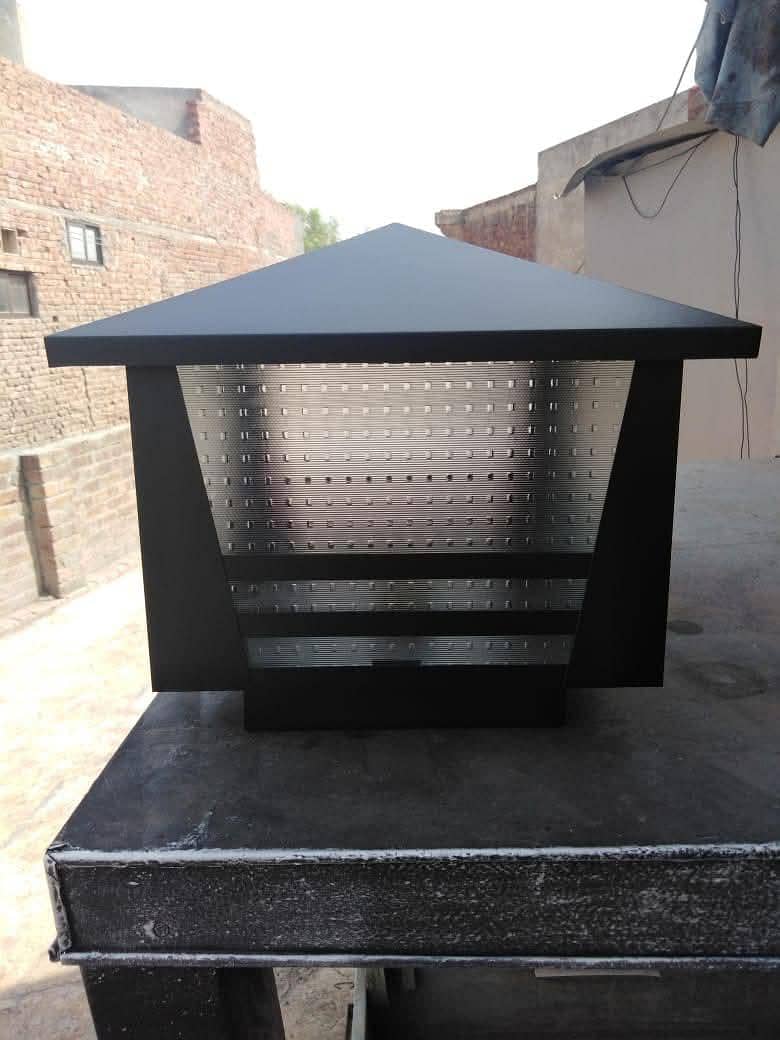 pillar gate light 1