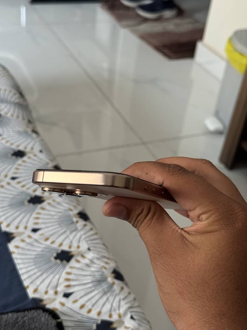 Iphone 16 pro 1