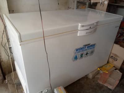 waves deep freezer