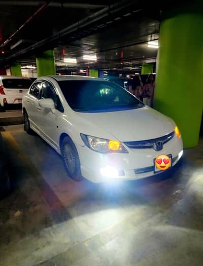 Honda Civic VTi 2009 company maintain almost orignal best drive