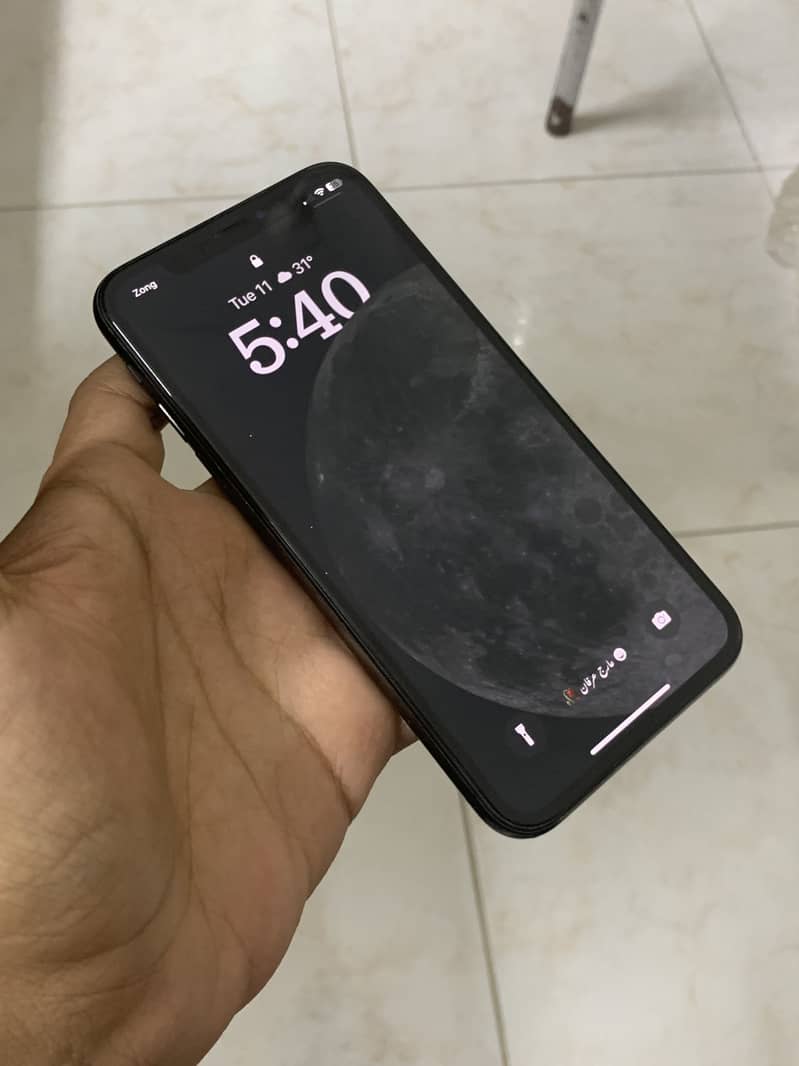 Apple iPhone X 6