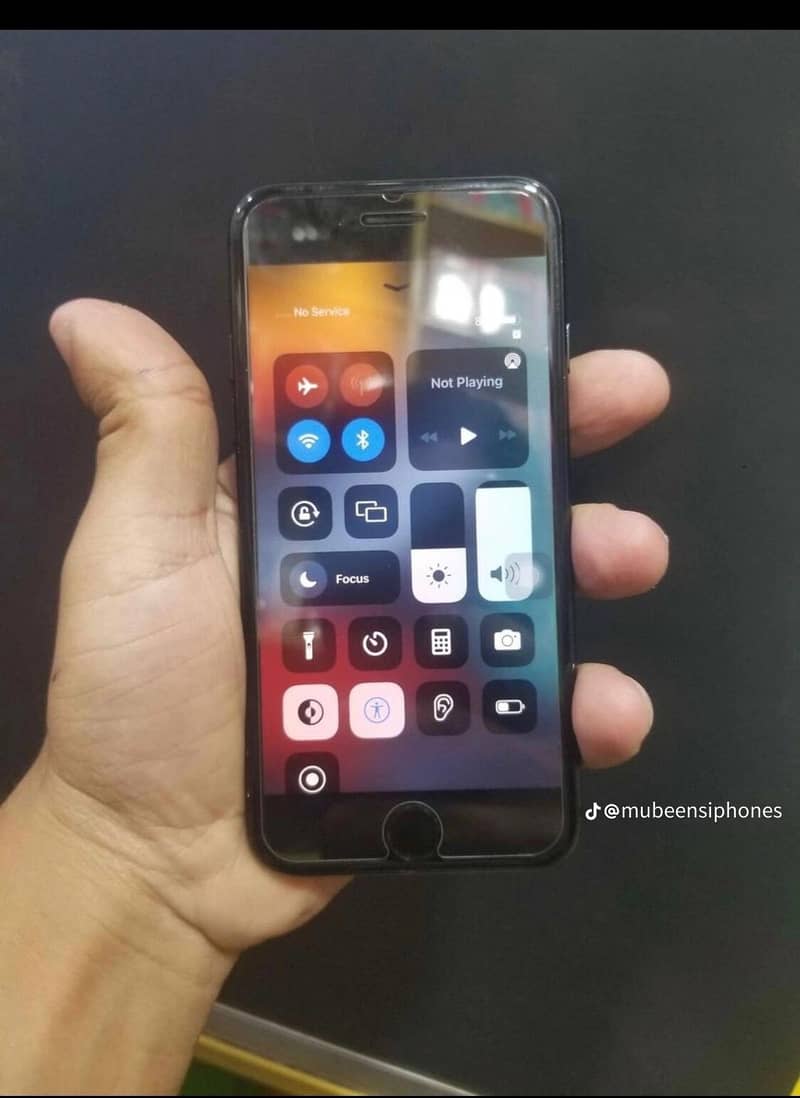 Apple iPhone 7 3