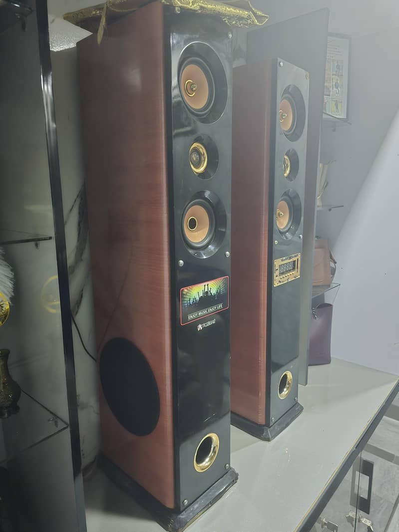 Audionic Cooper 7 best base 1