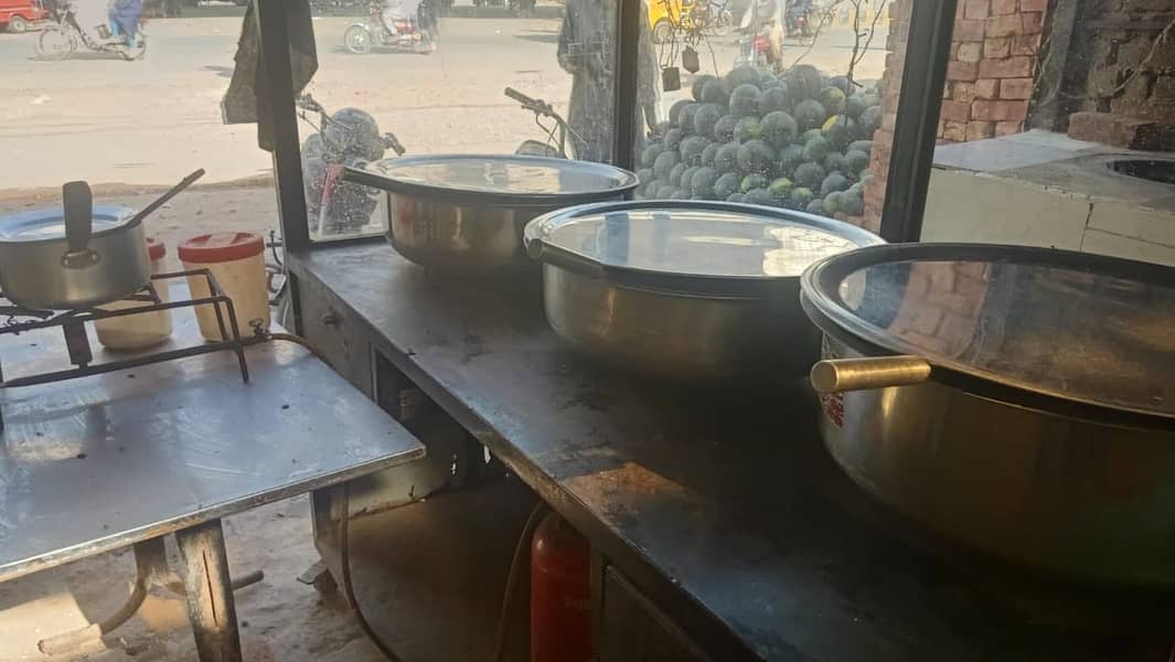 فروخت کے لیے ہوٹل کا تمام سامان 0